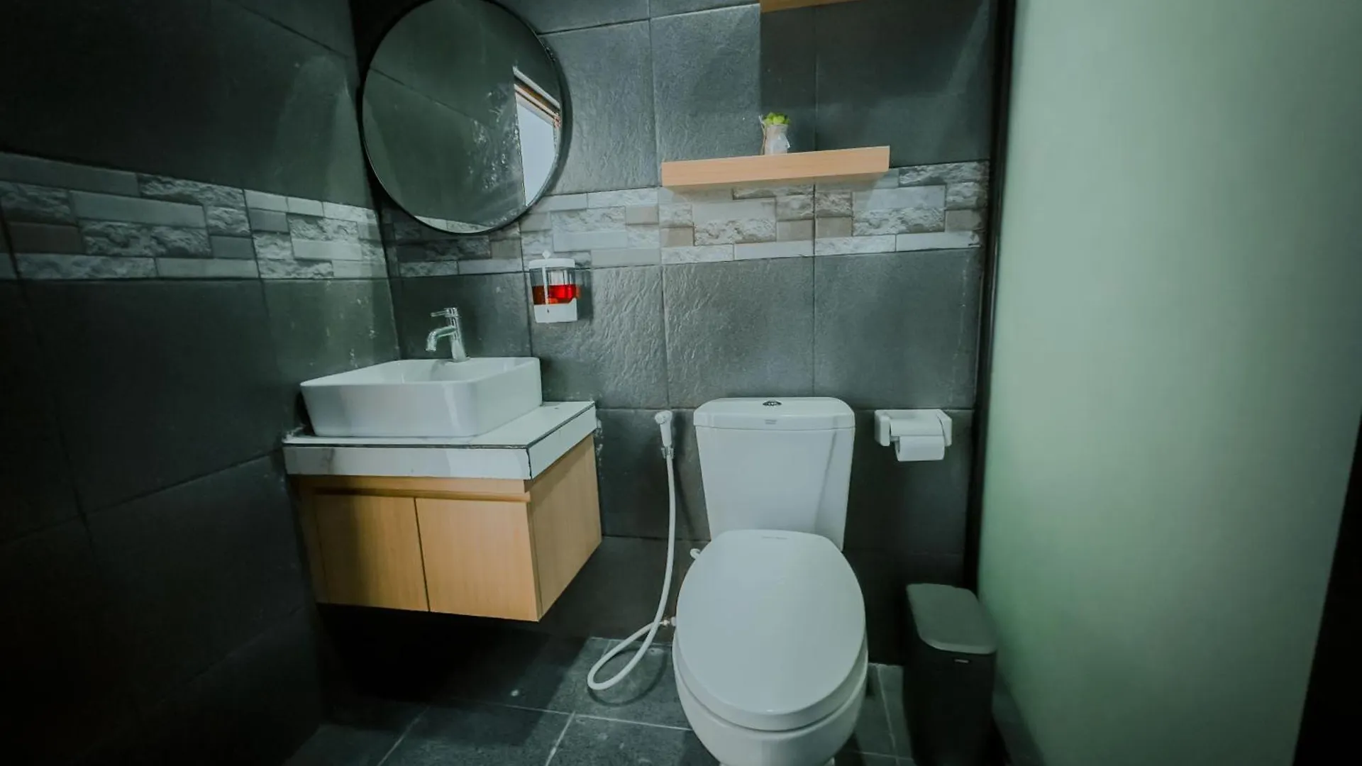 Pachira Living Legian - Monthly Rate Available Hotel Guest house